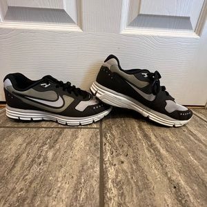 Nike black and gray lunarlon shoes